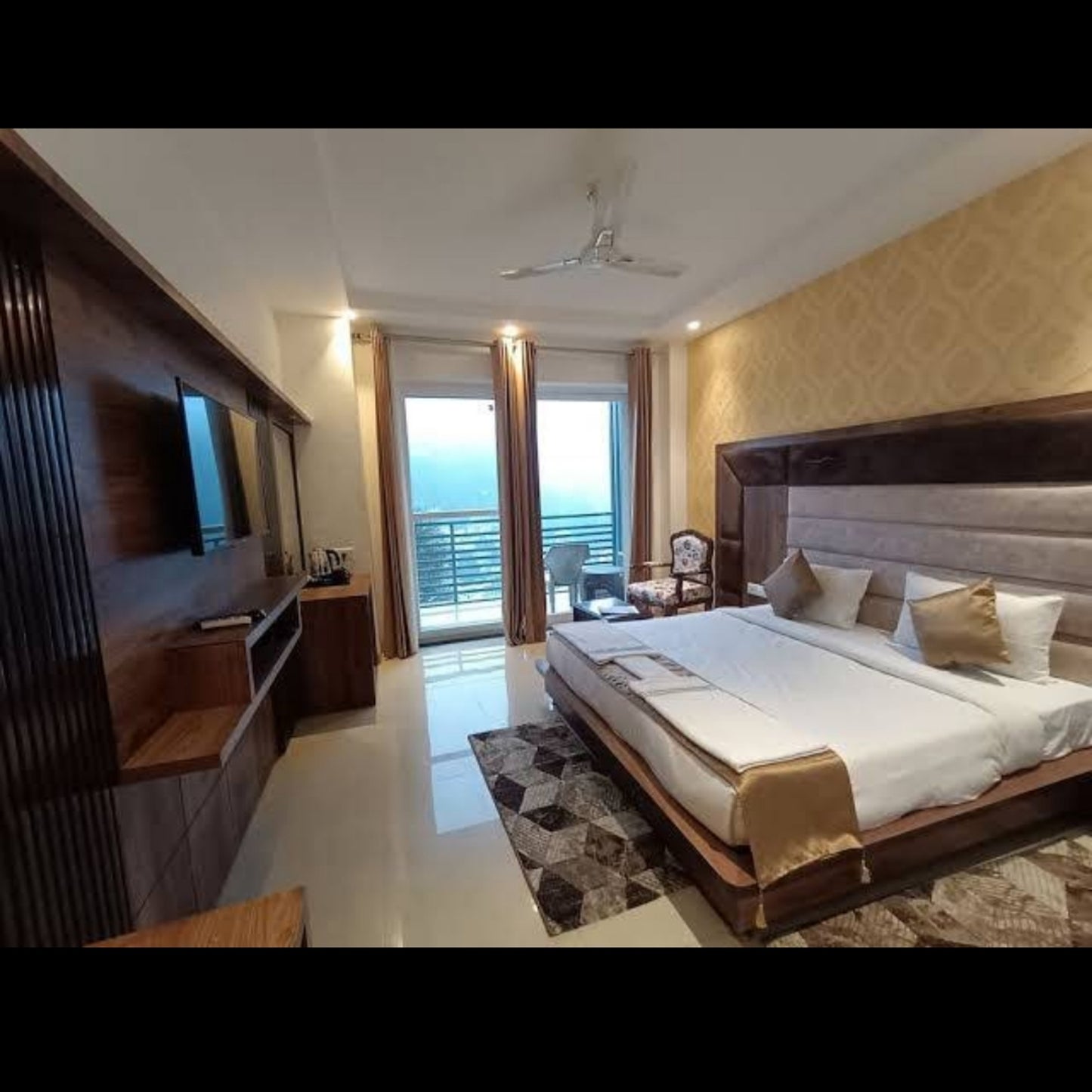 RR HOTEL _ RESORT