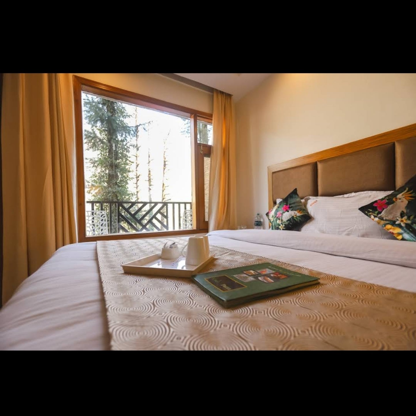 Hotel Cloud Chat