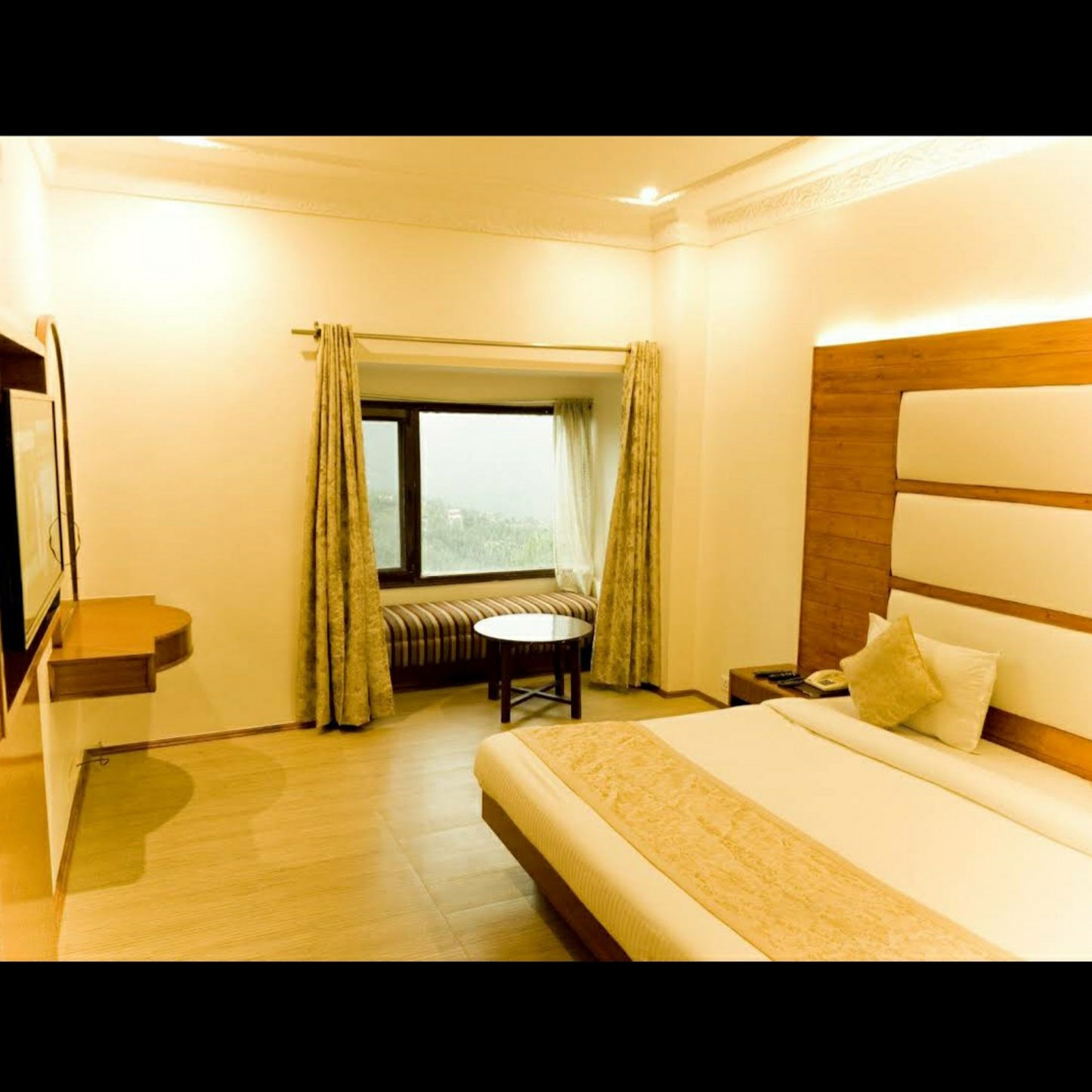 Royal Jardin Whistling Pines Resort_Shimla