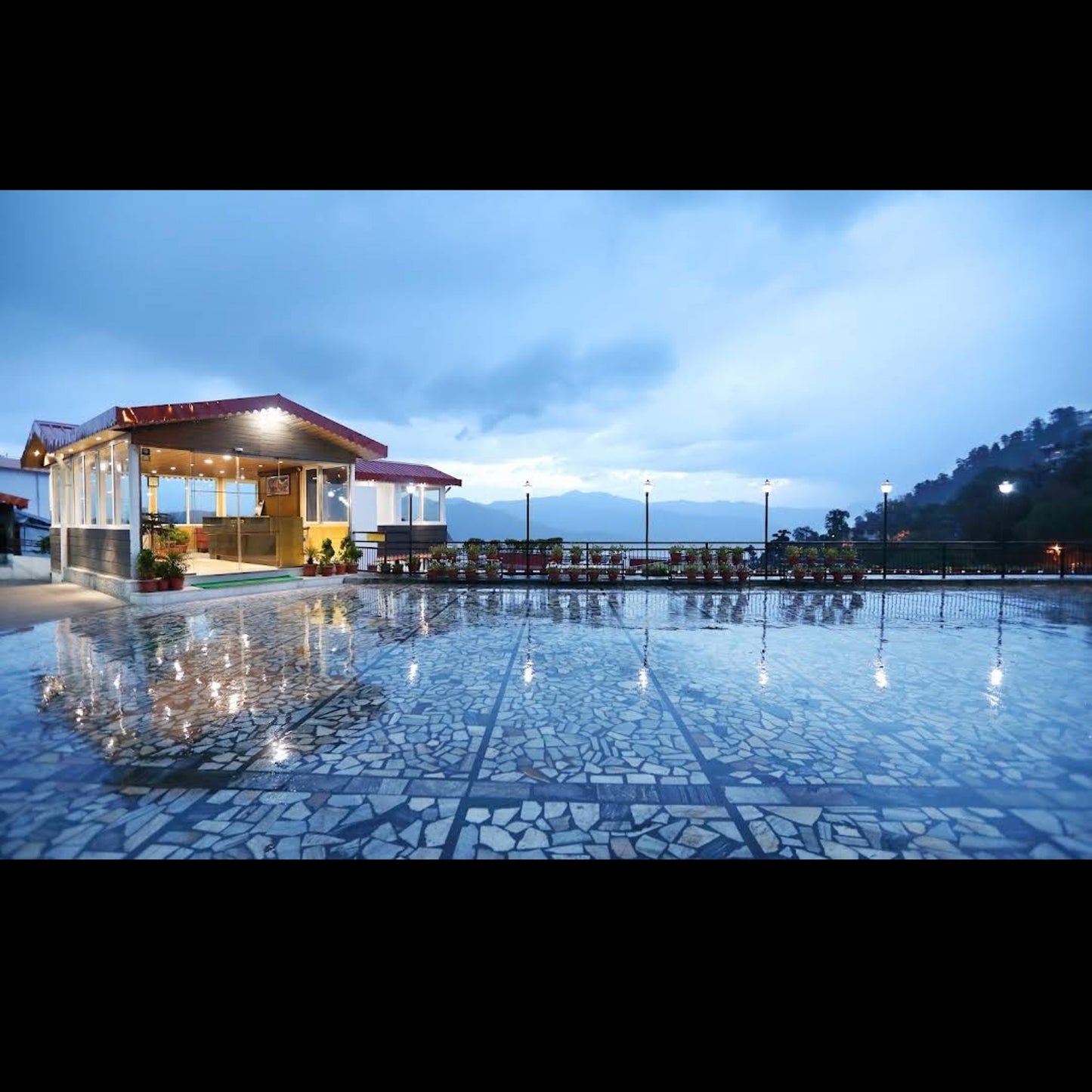 Hotel Vishnu Palace